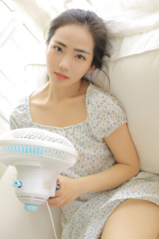 未婚女子